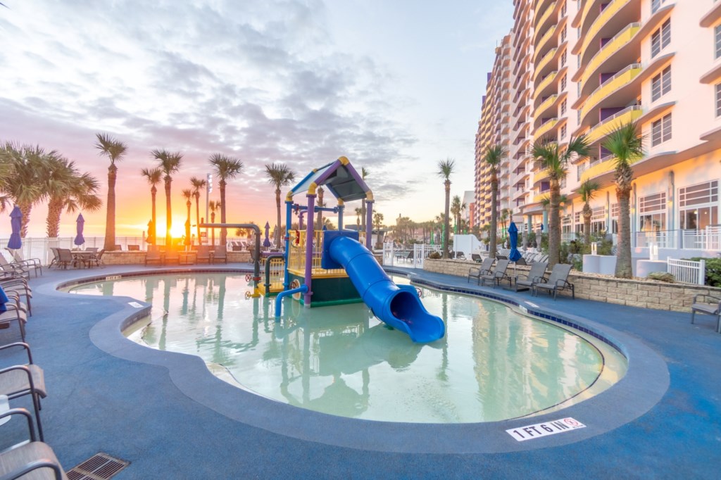 Club Wyndham Ocean Walk_22.jpg