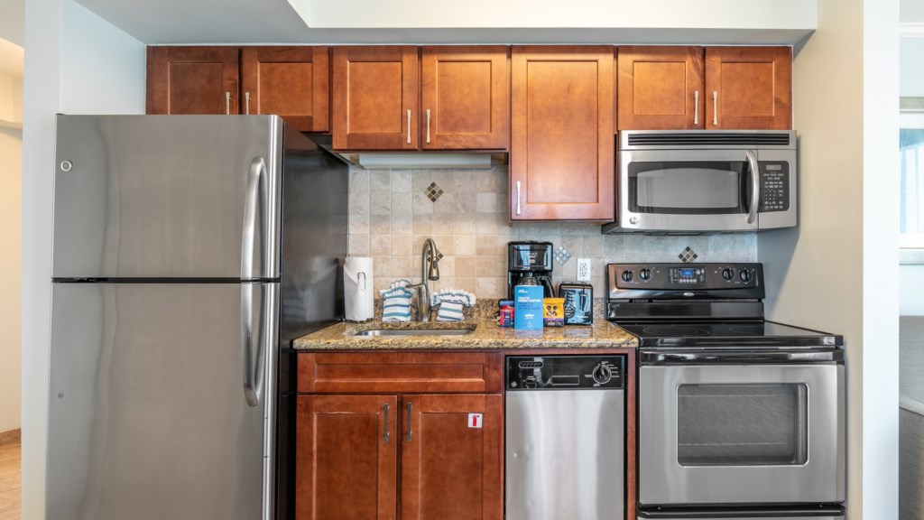 410SOceanBlvd_akitchen-003