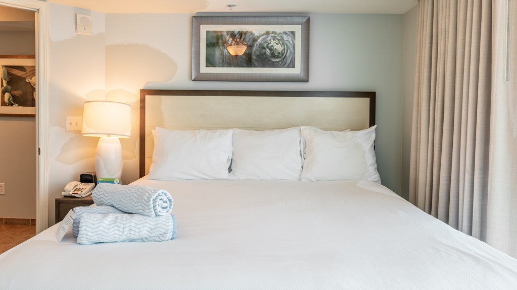 410SOceanBlvd_bedroom-004