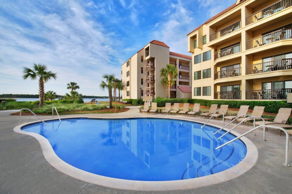 Marriott's Sunset Pointe at Shelter Cove_1.jpg