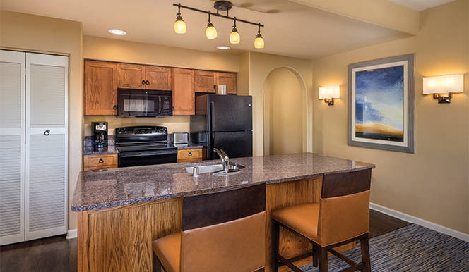 legacy-family-suite-kitchen-664x386_enhanced
