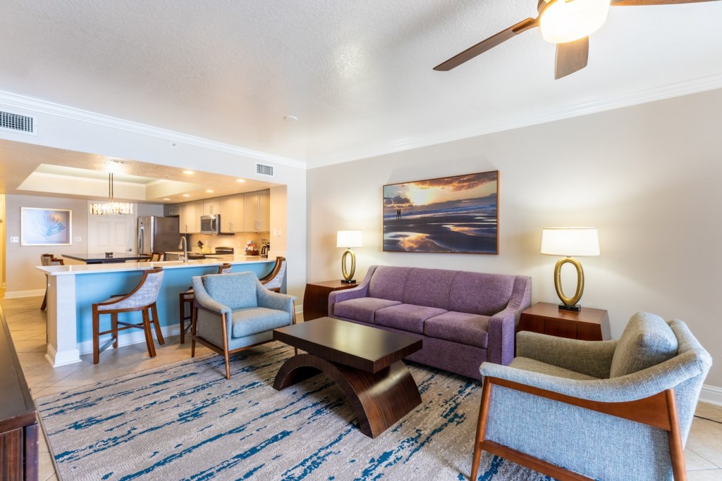 6ClubWyndhamPanamaCityBeach_presidentiallivingroom-001