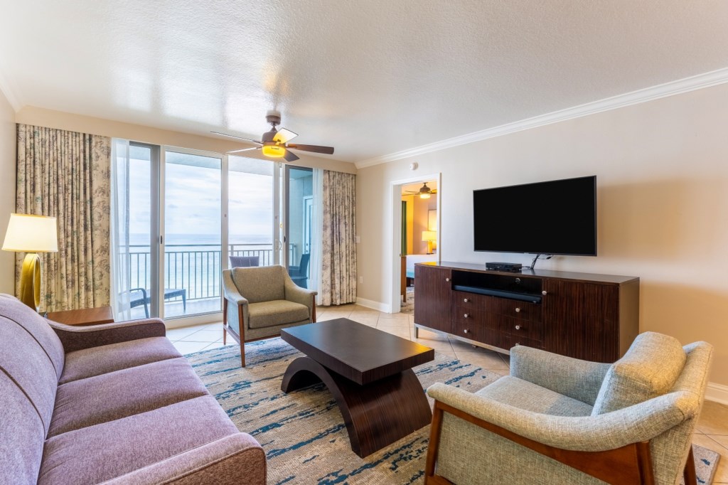 6ClubWyndhamPanamaCityBeach_presidentiallivingroom-002