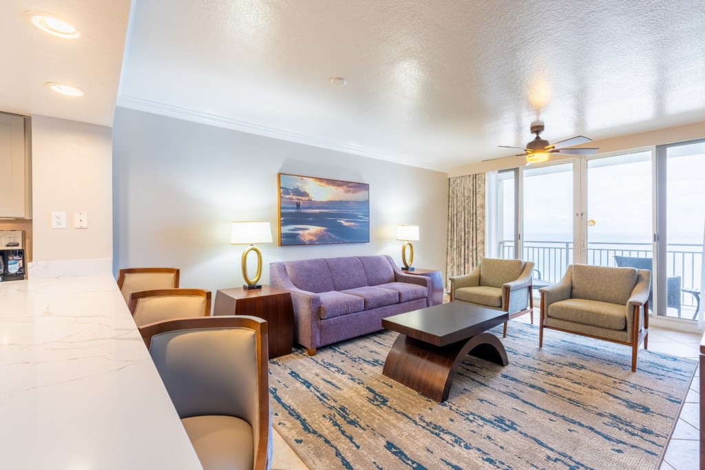 6ClubWyndhamPanamaCityBeach_presidentiallivingroom-005