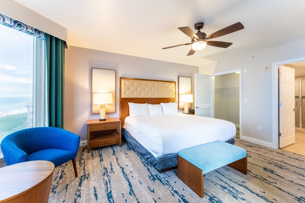 7ClubWyndhamPanamaCityBeach_masterbedroom-004