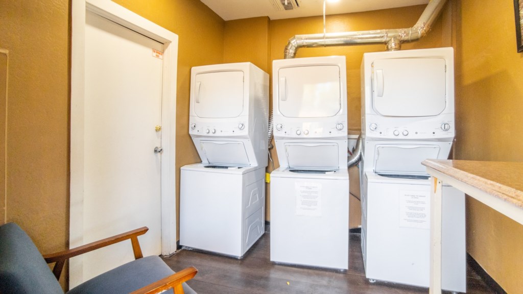 24_10601 N 56th St_Amenities_018.jpg