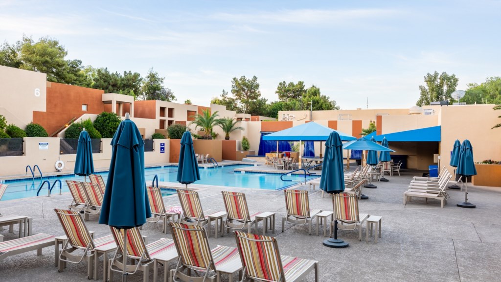 26_10601 N 56th St_Amenities_010.jpg