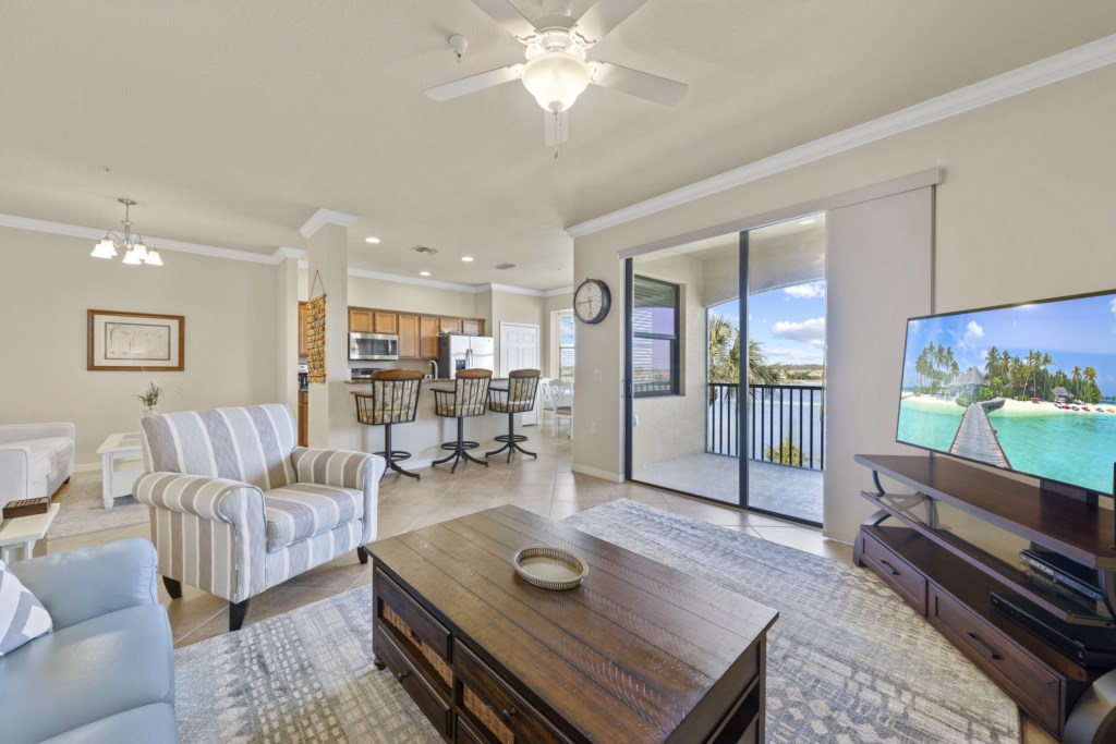004_living_room_3_of_3