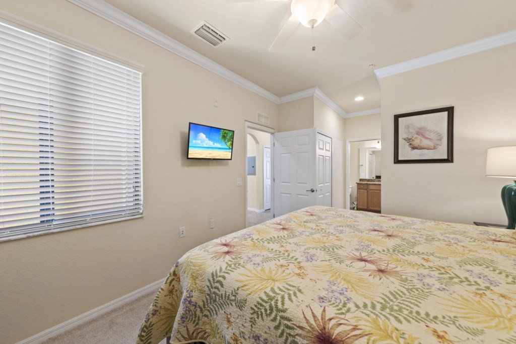 015_primary_bedroom_2_of_2