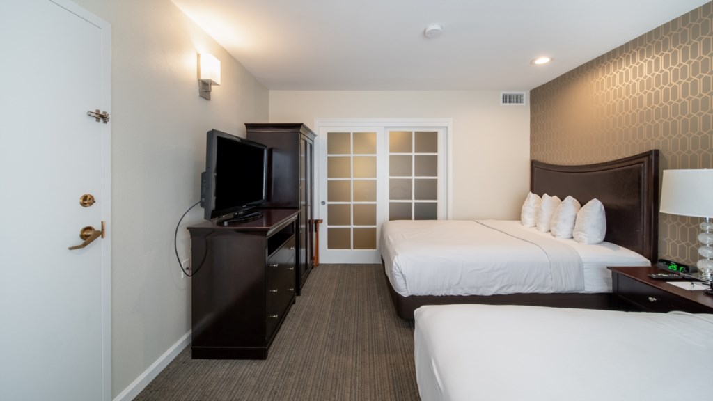 Club Wyndham Peacock Suites_11.jpg