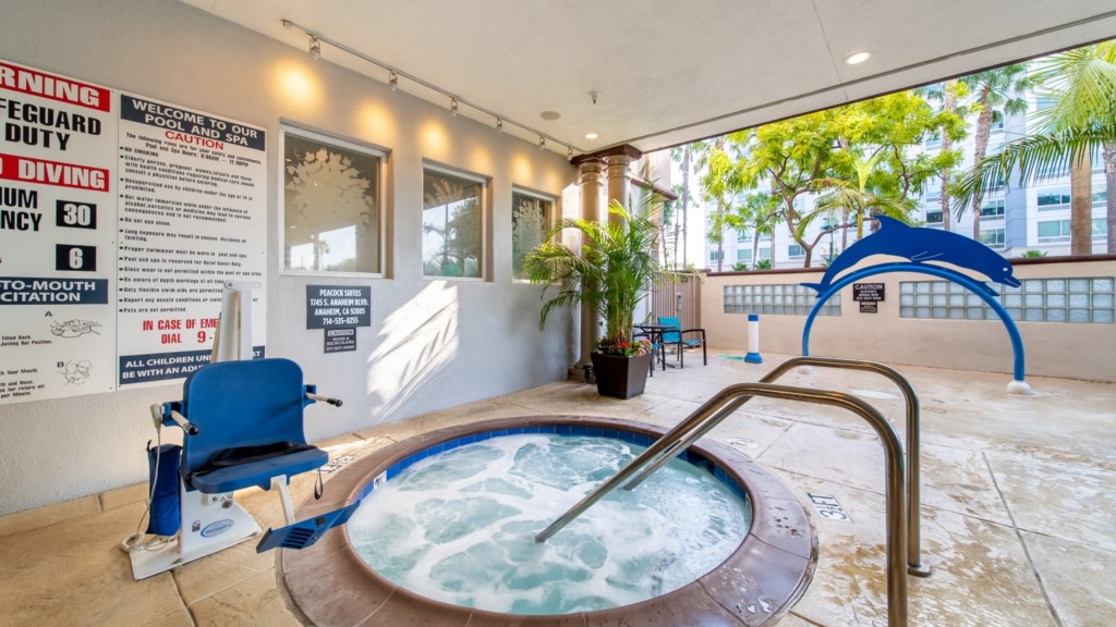 Club Wyndham Peacock Suites_2.jpg