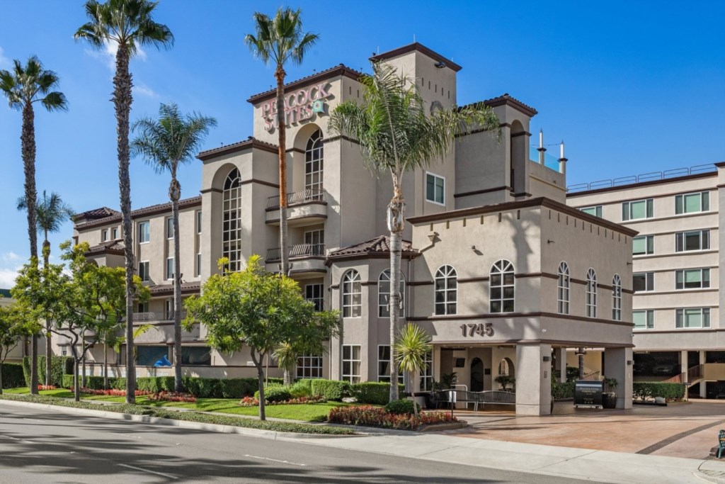 Club Wyndham Peacock Suites_3.jpg
