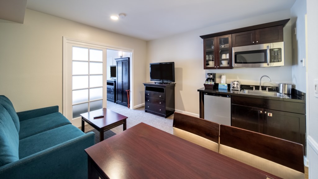 Club Wyndham Peacock Suites_7.jpg