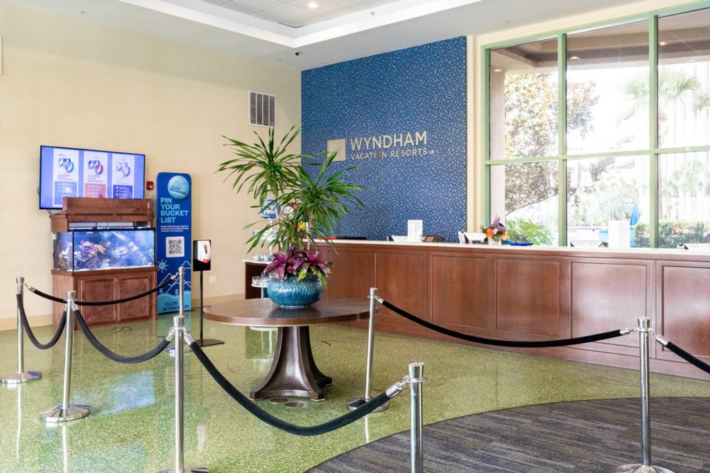 4ClubWyndhamPanamaCityBeach_frontdesk-002
