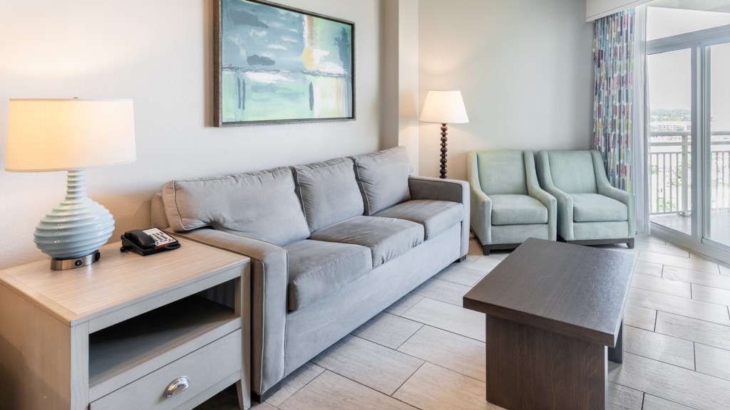 ClubWyndhamOceanBoulevard_1aLivingroom-003