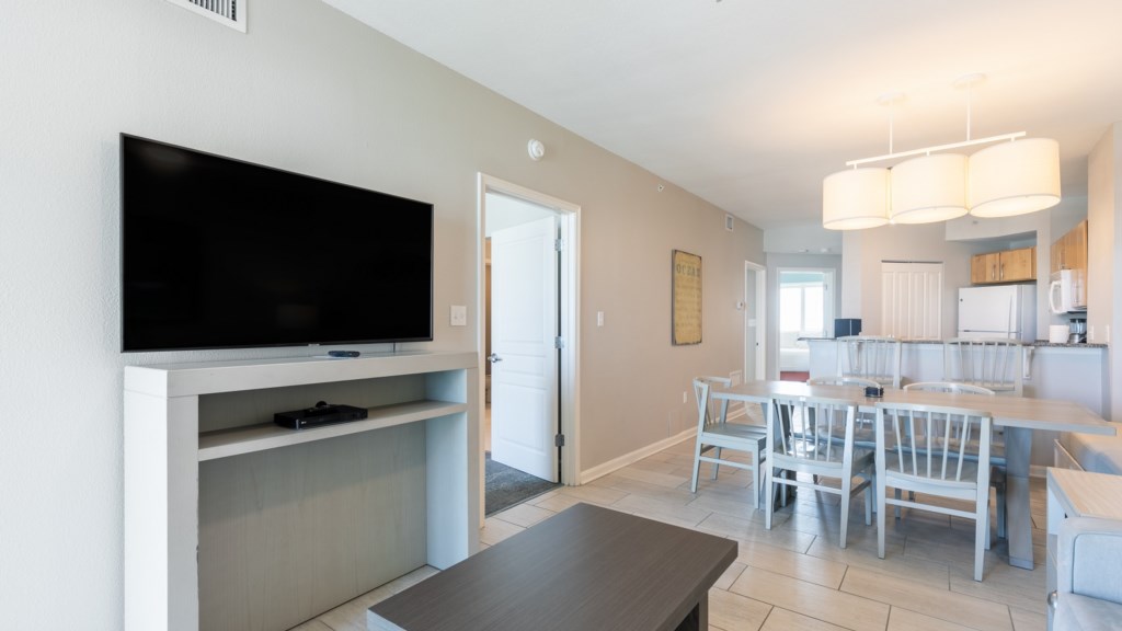 ClubWyndhamOceanBoulevard_1aLivingroom-004