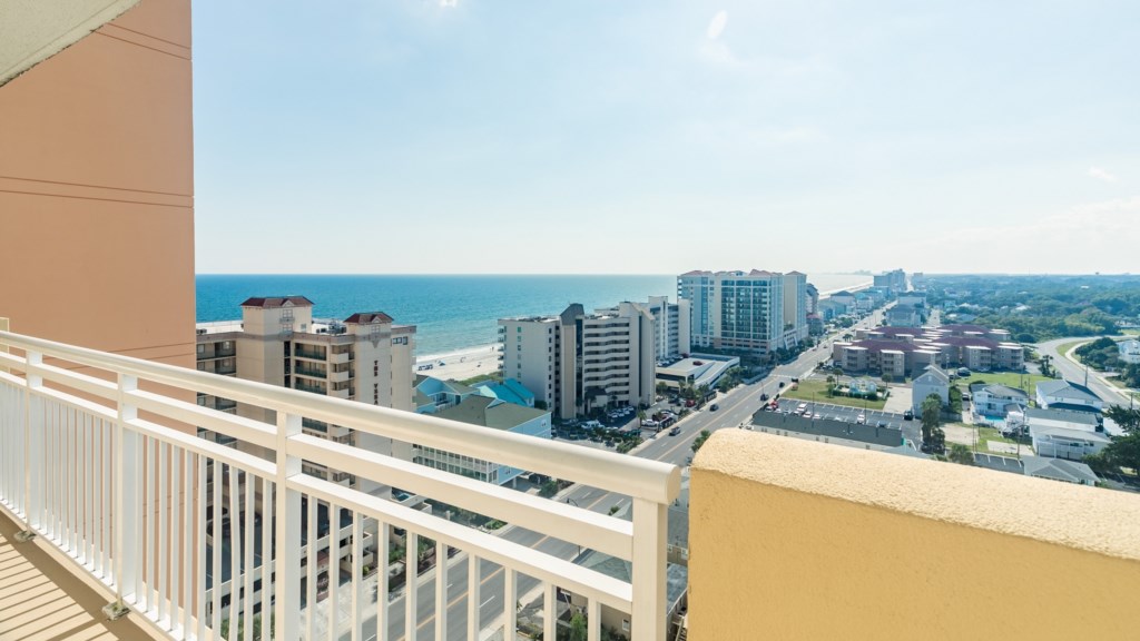 ClubWyndhamOceanBoulevard_2Balcony-001