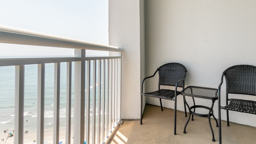 OceanBlvd_balcony-003