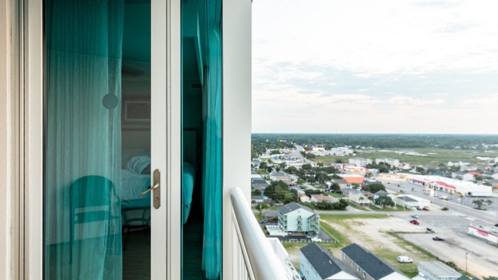 OceanBlvd_balcony-008