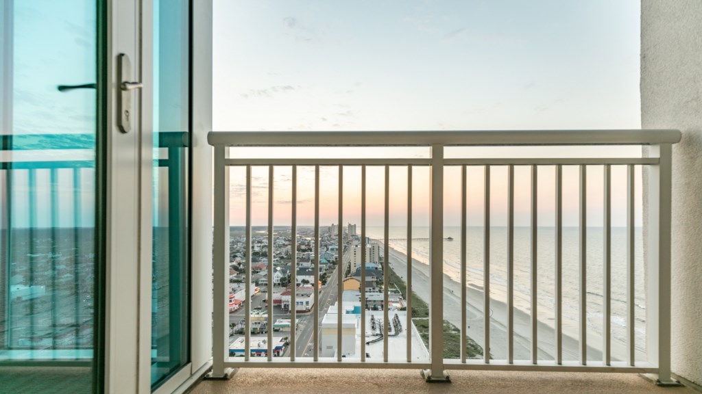 OceanBlvd_balcony-009