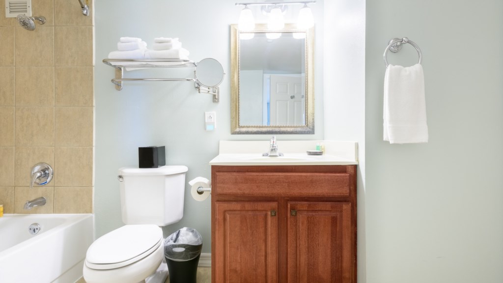 ClubWyndhamSkylineTower-12BedroomwithAmenities-009