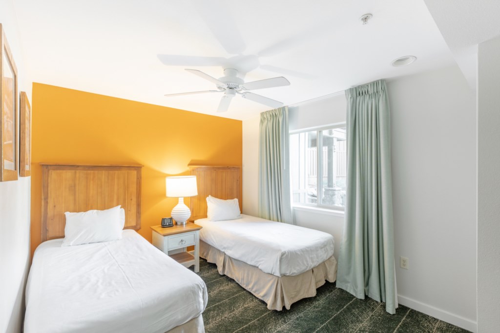 30_ClubWyndhanSouthShore_Bedroom2_016