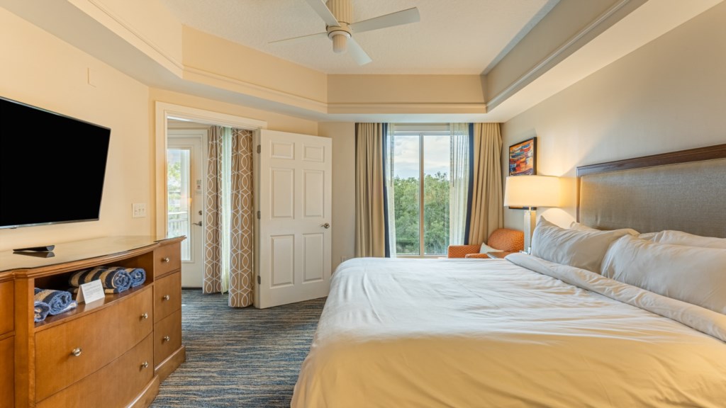 Marriott's Cypress Harbour_11_Master Suite.jpg