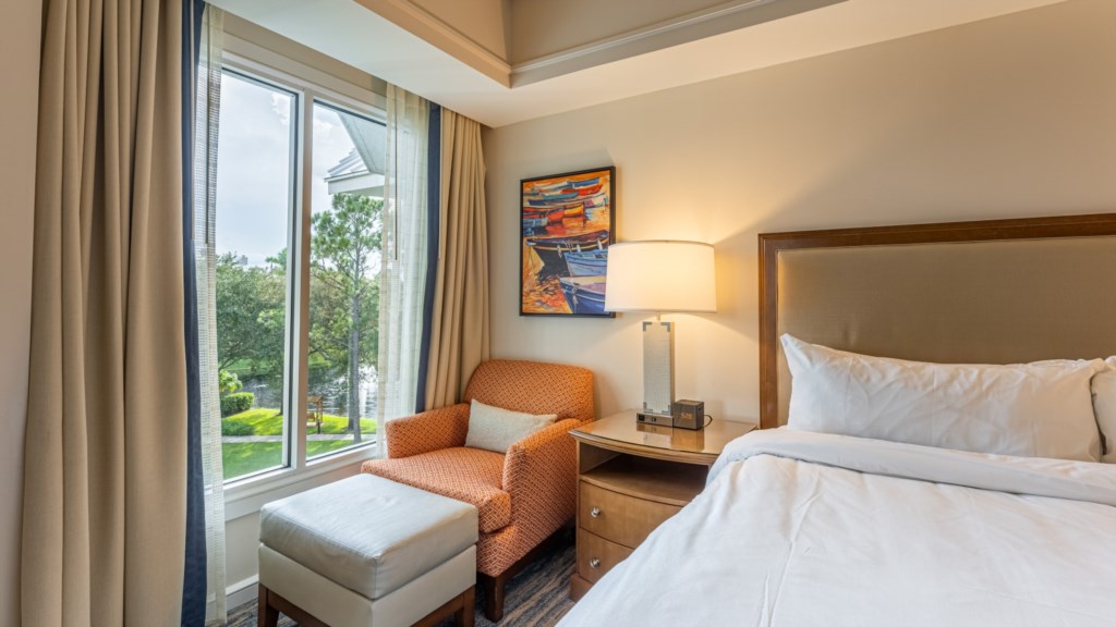 Marriott's Cypress Harbour_13_Master Suite.jpg