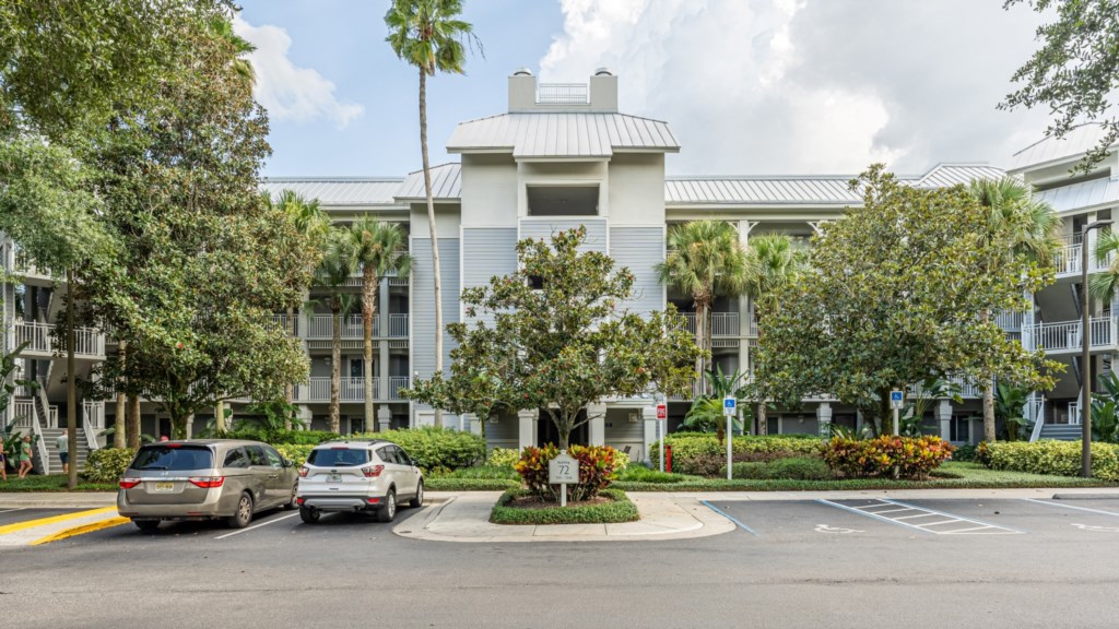 Marriott's Cypress Harbour_49_Building.jpg
