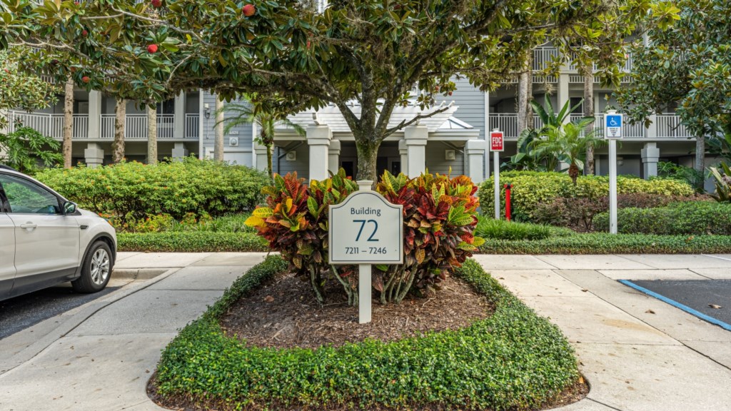 Marriott's Cypress Harbour_50_Parking.jpg
