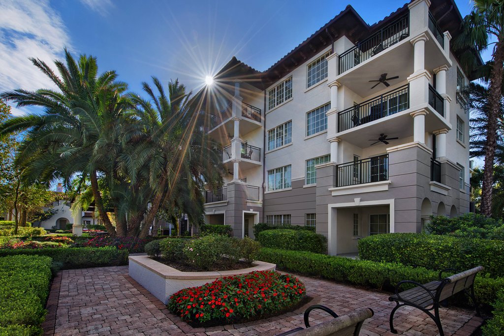 exterior3.jpg