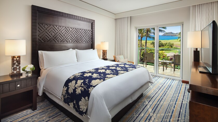 lihkn-king-bedroom-villa-1261-hor-wide.jpg
