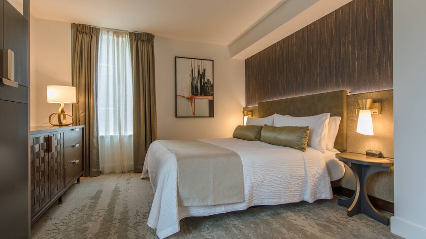 nycvc-guestroom-0054-hor-wide