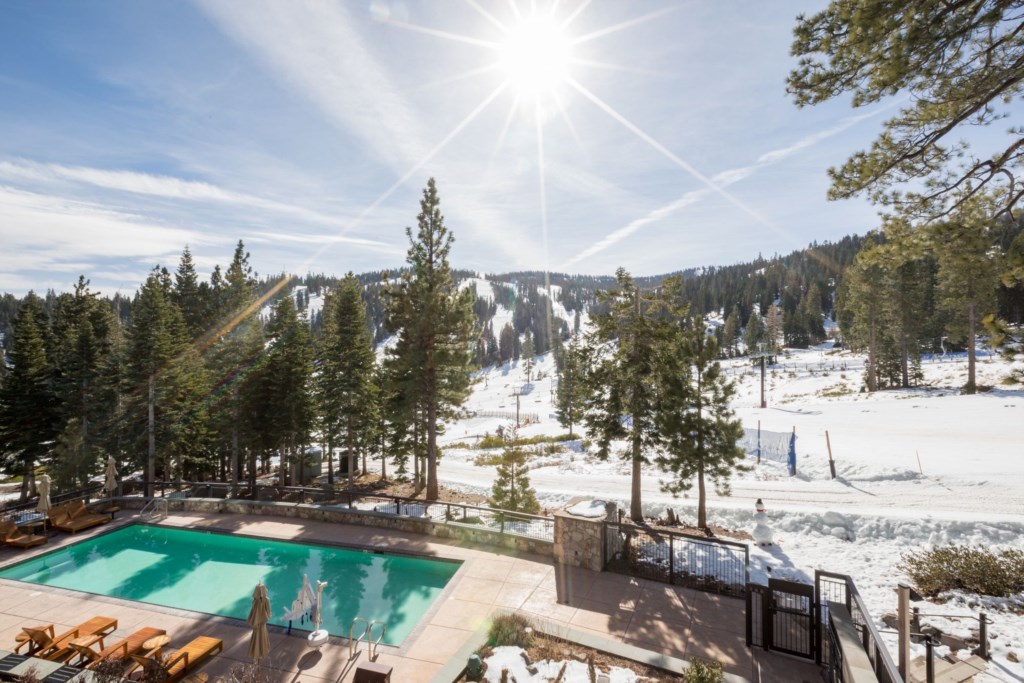 50547537-Ritz Carlton Lake Tahoe Generikal Shoot-100.jpg