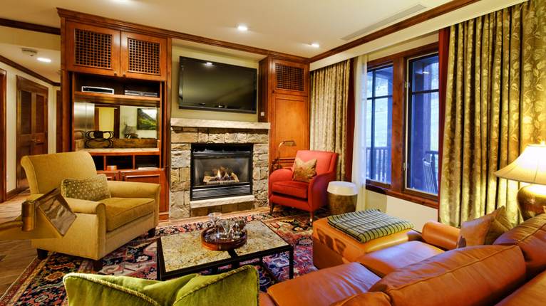 Ritz_LoRes07-2.jpg