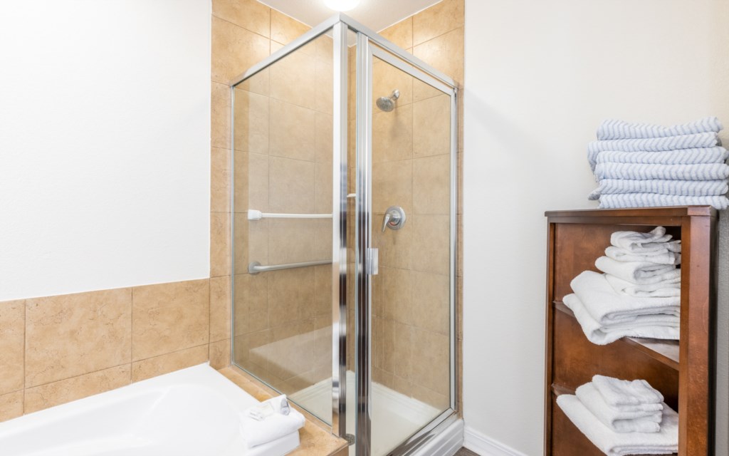 ClubWyndham_1bathroom-003_studio