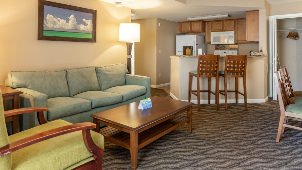 Club Wyndham Waikiki Beach Walk - 2 Bedroom Deluxe - 008.jpg