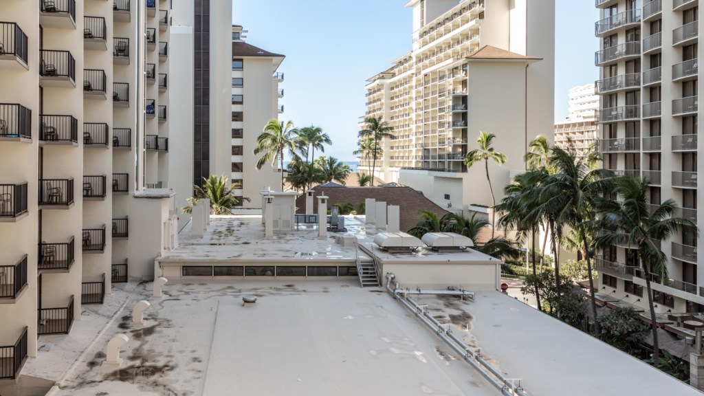 Club Wyndham Waikiki Beach Walk - 2 Bedroom Deluxe - 023.jpg