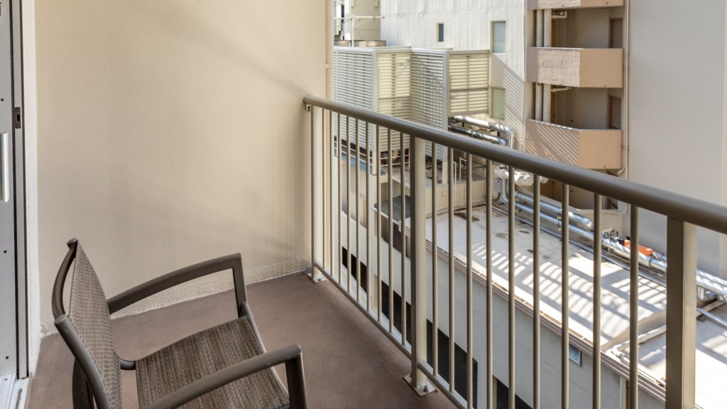Club Wyndham Waikiki Beach Walk - 2 Bedroom Deluxe - 024.jpg