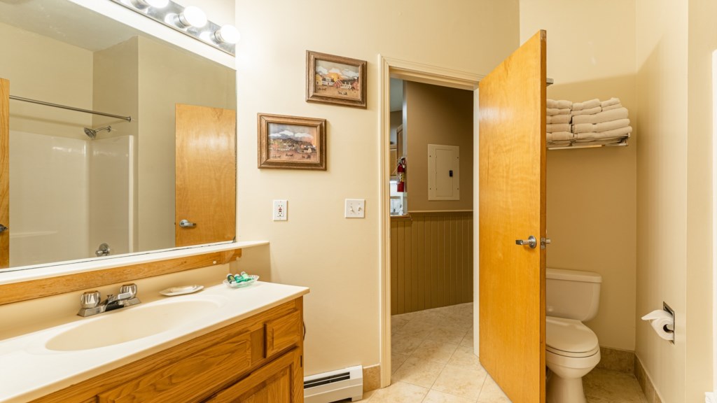 16_ClubWyndhamSmugglersNotchVermont_bathroom2_1