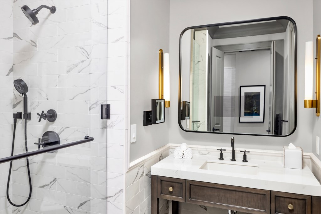 chslp-hi-res-studio-deluxe-bathroom.jpg
