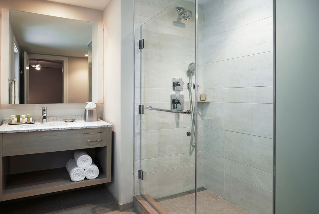 myroe-hi-res-suite-1-bedroom-bathroom.jpg