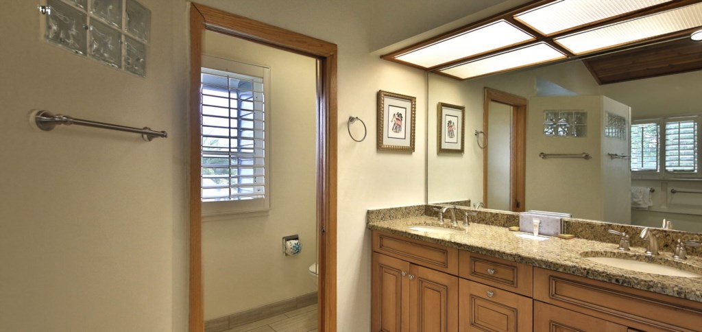 Cottages-12-Master-Bath-1646x778.jpg