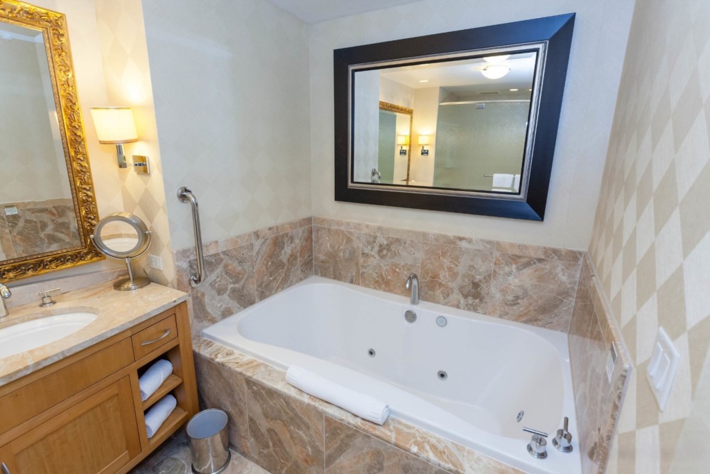 Hilton Grand Vacations Club at Trump International Hotel Las Vegas_10.jpg