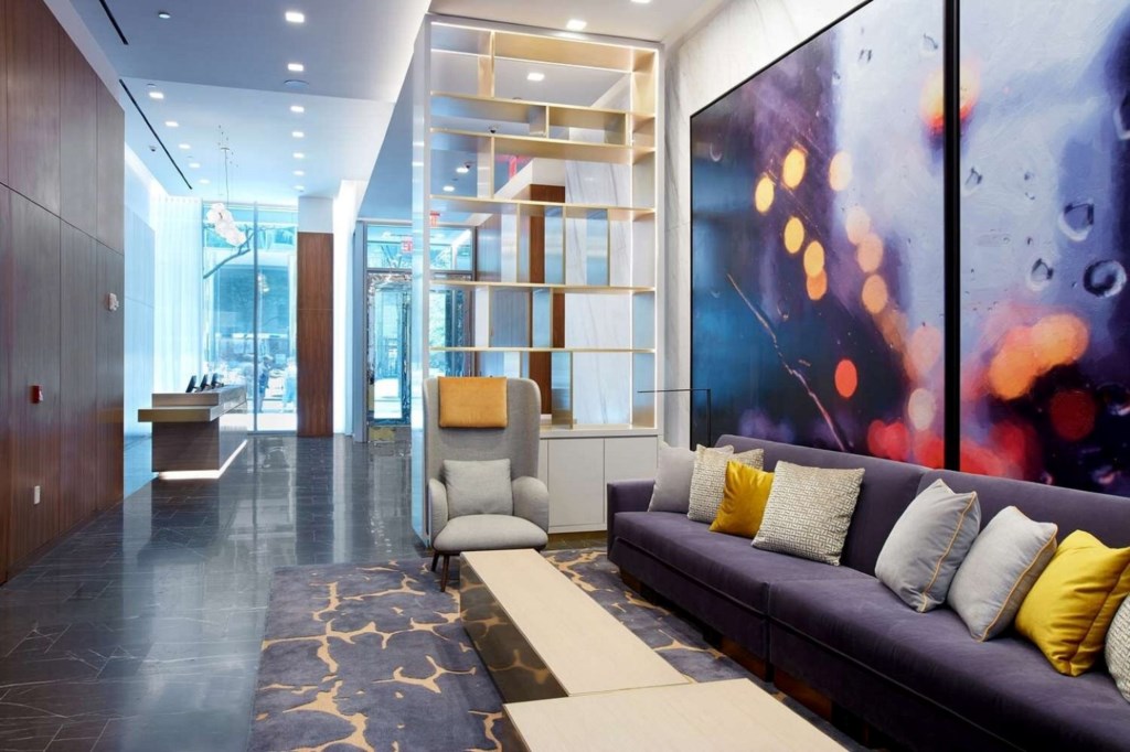 Hilton Club The Central at 5th New York_13.jpg
