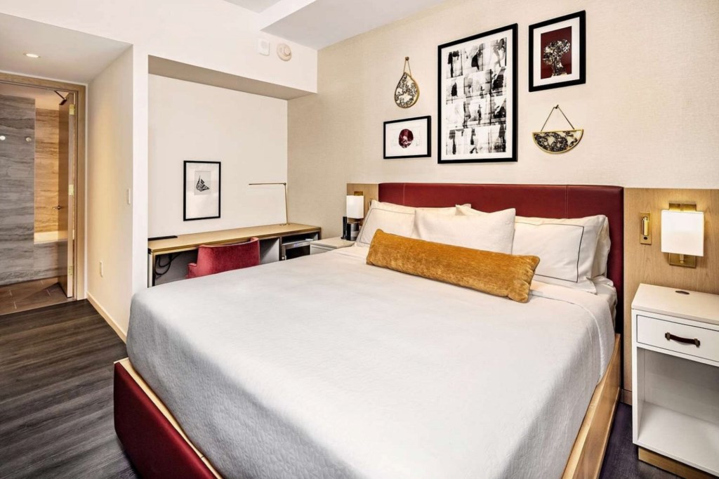 Hilton Club The Central at 5th New York_9.jpg
