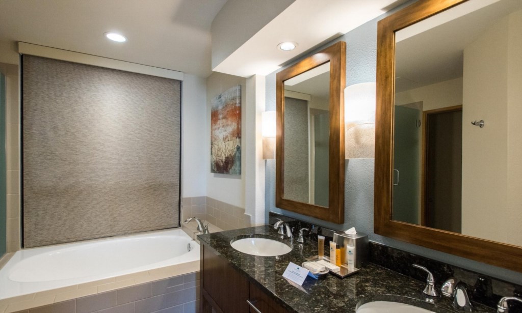 The Bay Club, a Hilton Grand Vacations Club_14.jpg