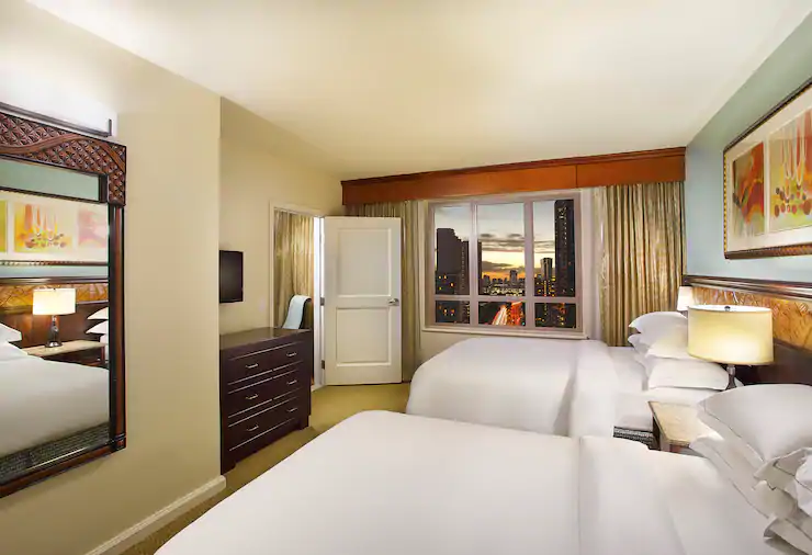 hnlgw-hi-res-2bdrm-cityview-bedroom2