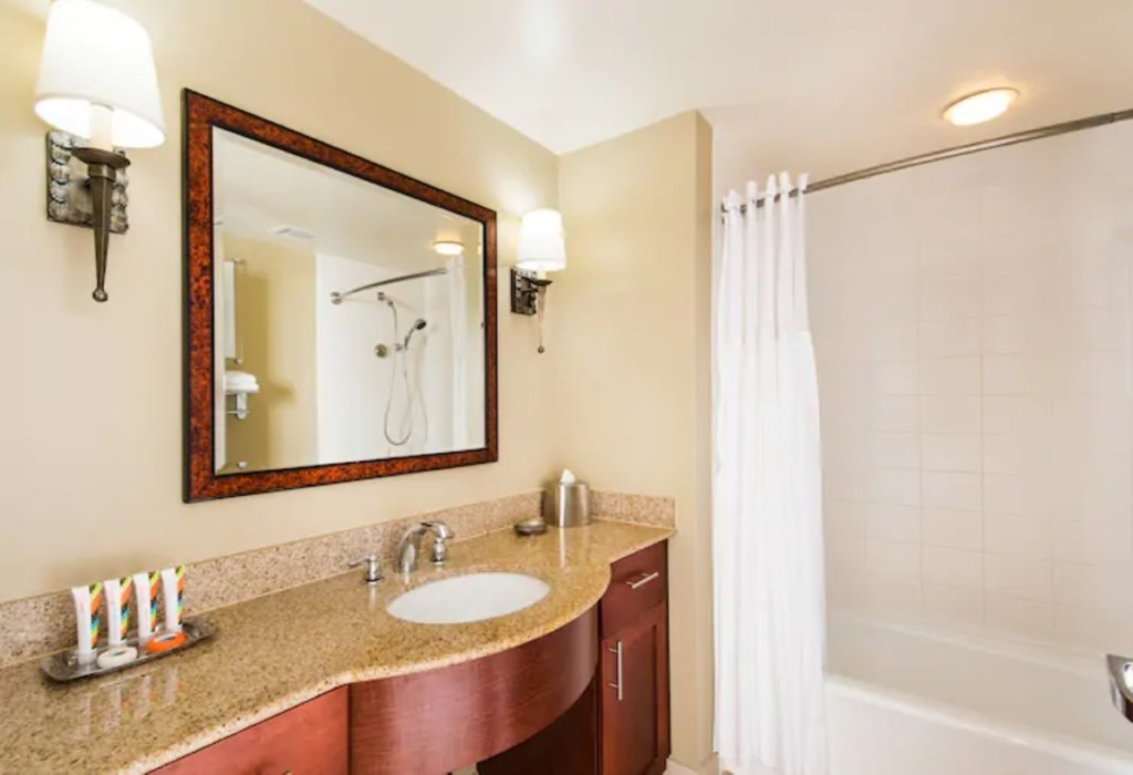 Lagoon Tower by Hilton Grand Vacations_13.jpg