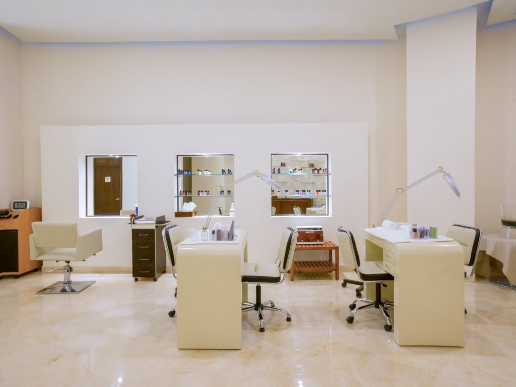 Fiesta Americana Villas Cancun_31_spa-beauty-salon.jpg